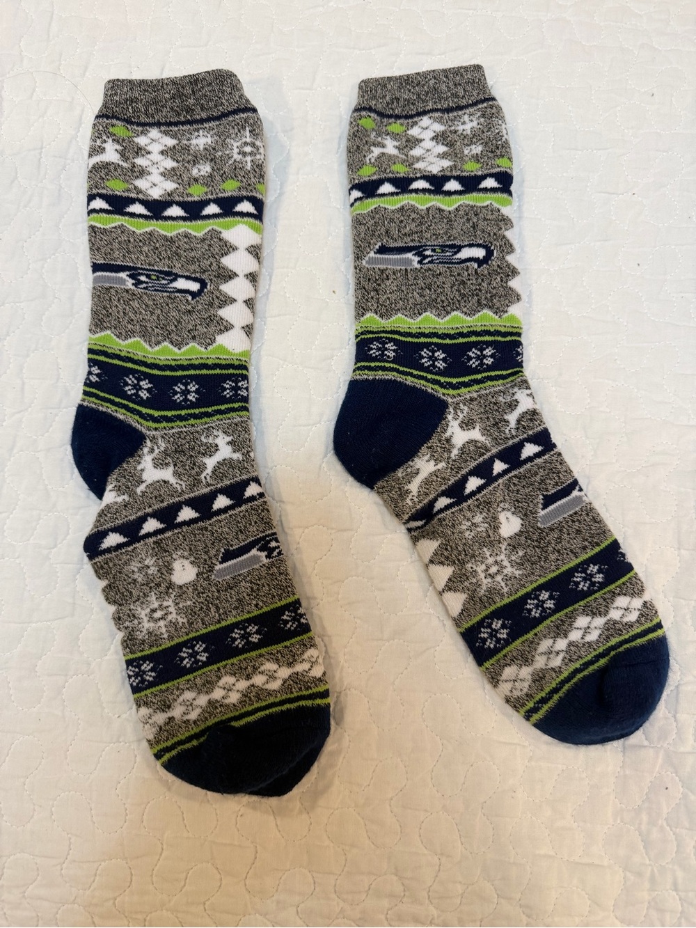 Seattle Seahawks Men's Gray & Navy Patterned Crew Socks